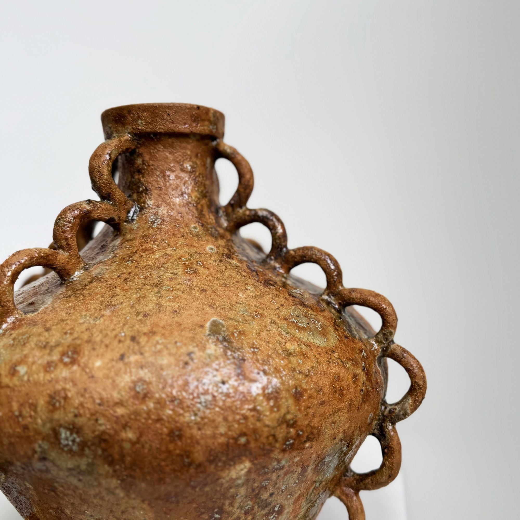 Pascale-Zintzen-billy-side