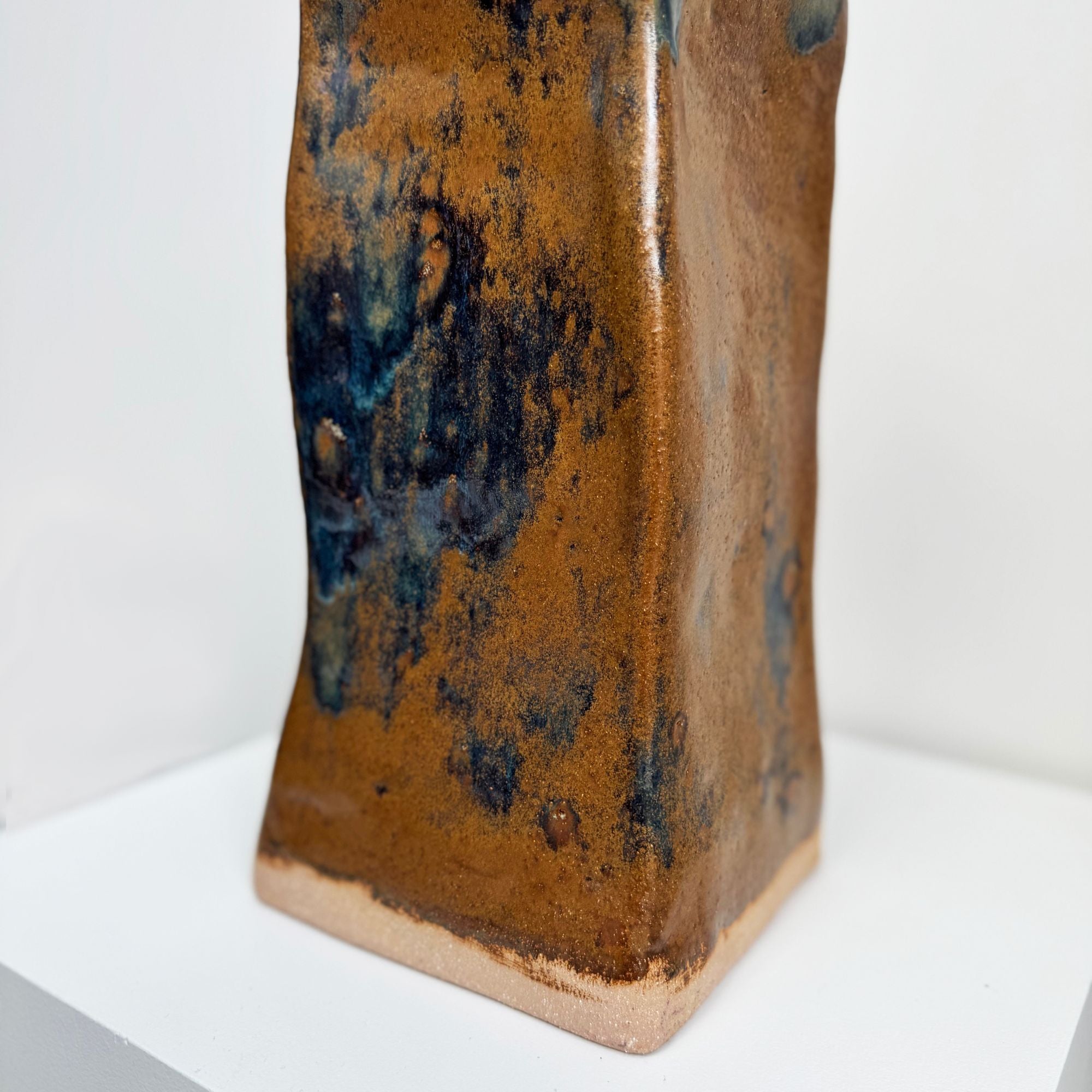 Pascale-Zintzen-bottle-pied