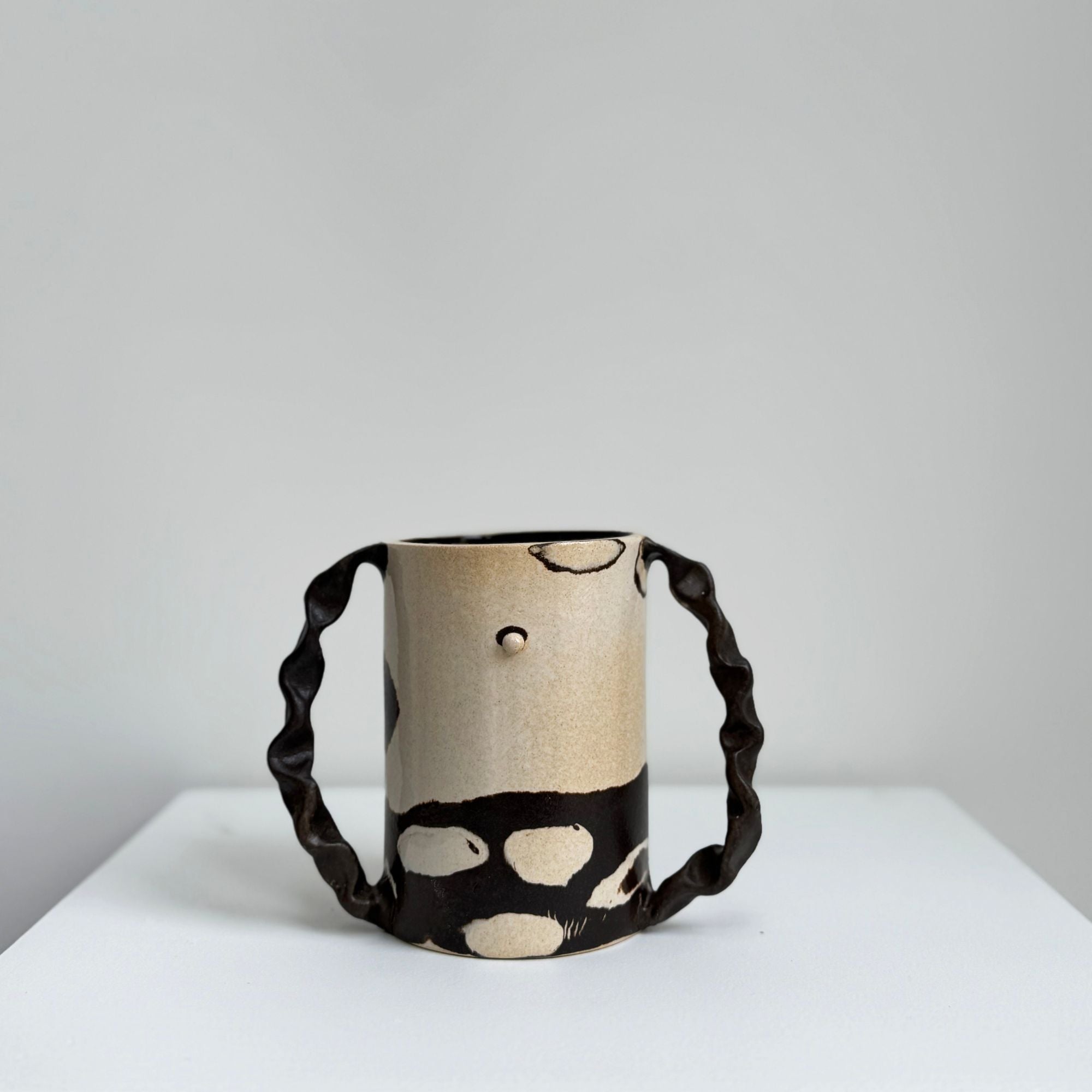 caroline-cutaia-large-2-marron