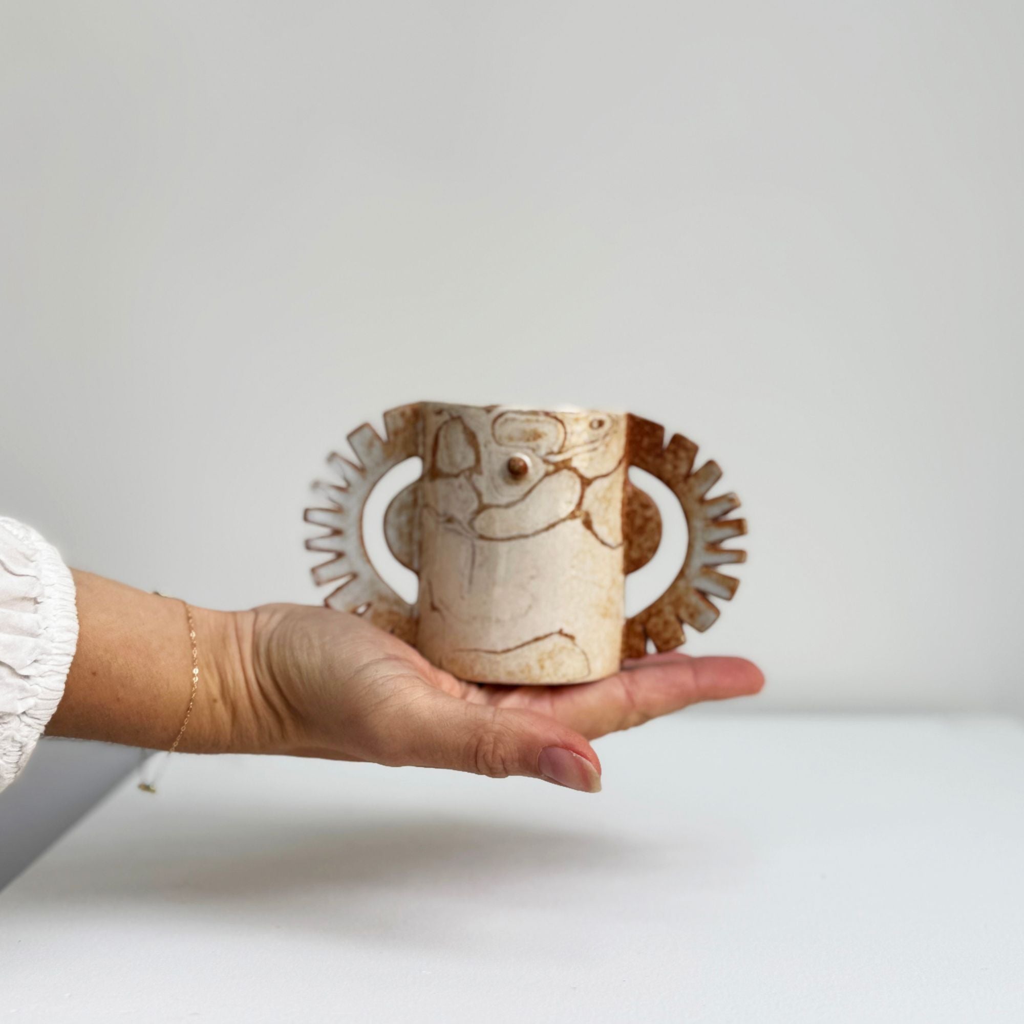 caroline-cutaia-minus-1-tasse