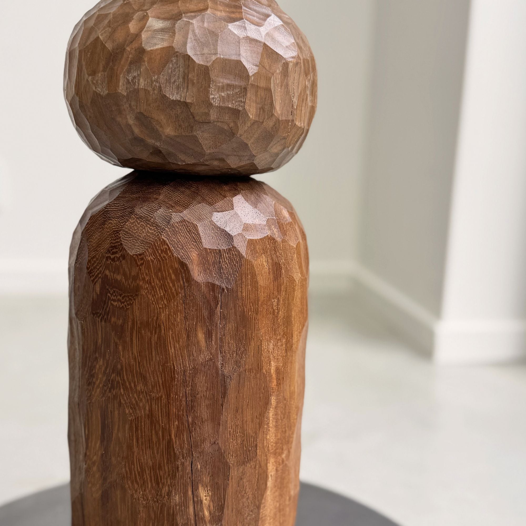 romie-objetti-colonne-II-focus
