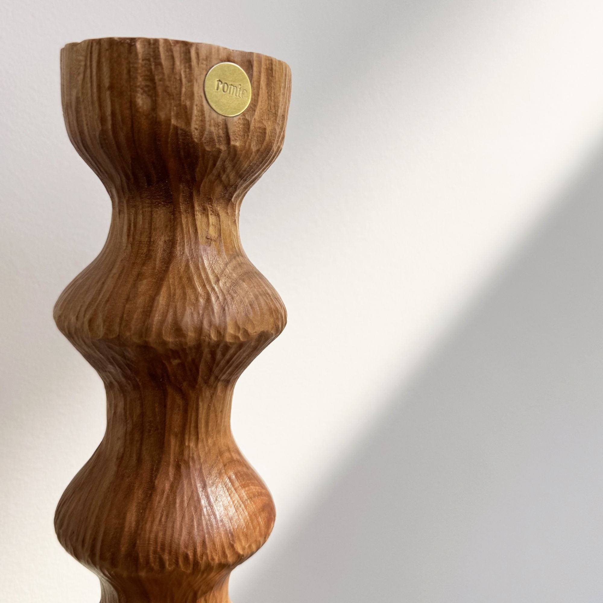 romie-objetti-merisier-M-top