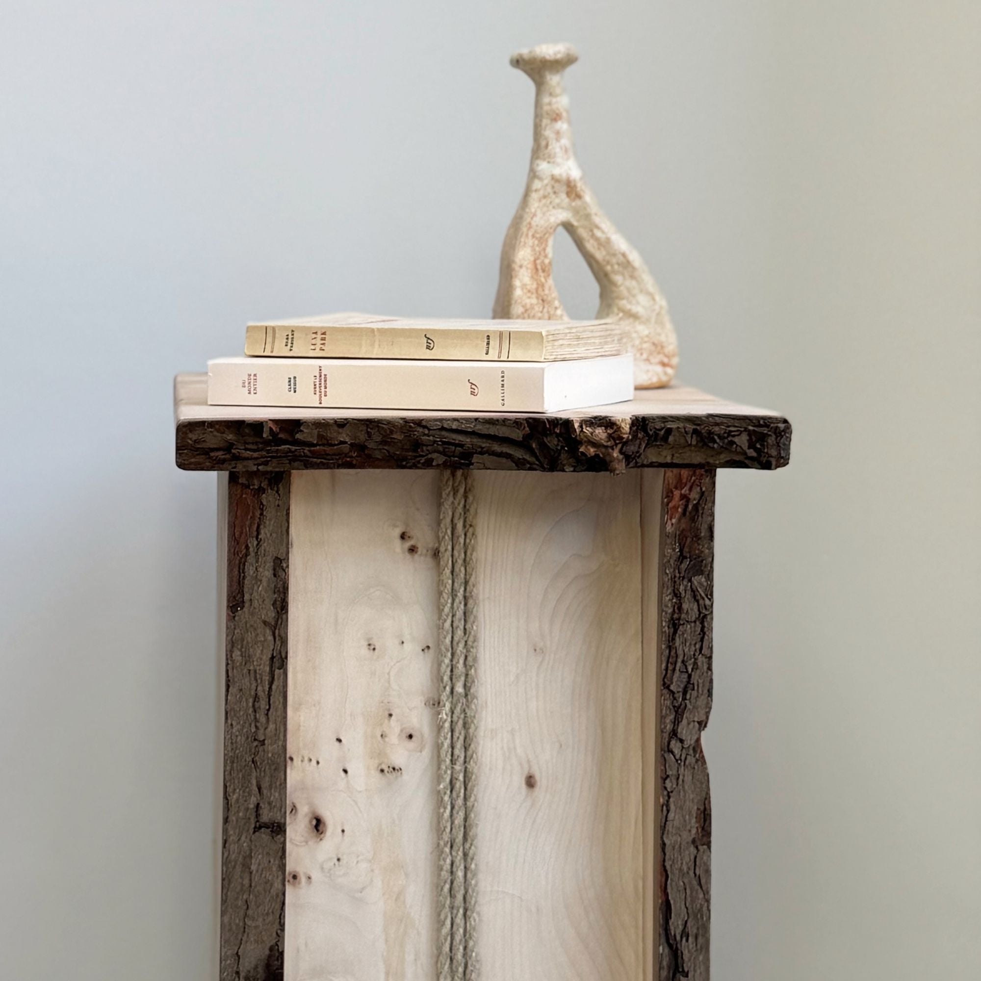 willem-van-hooff-stool-ambiance