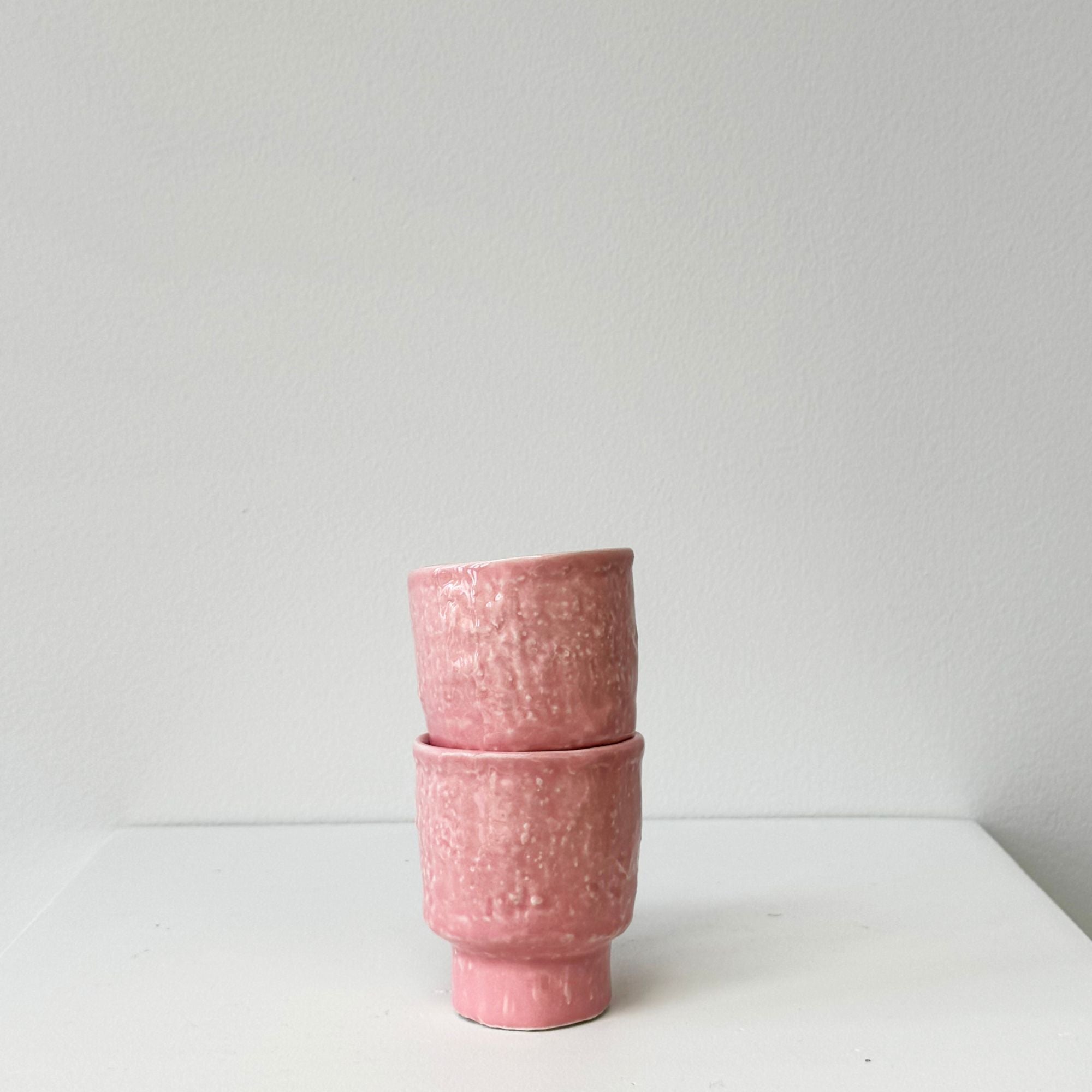 zuzana-hlivarova-tasses-rose-céramique