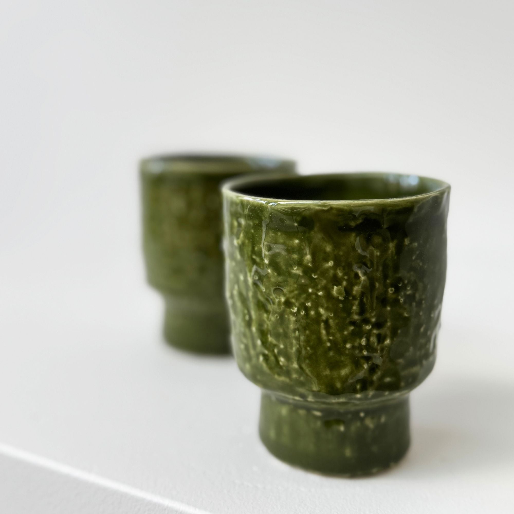 zuzana-hlivarova-tasses-vertes-céramique